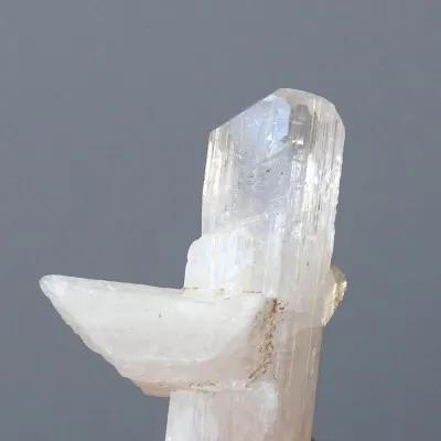 Danburit Naturkristall 7,9g, Mexiko | MINERALS-STONES®