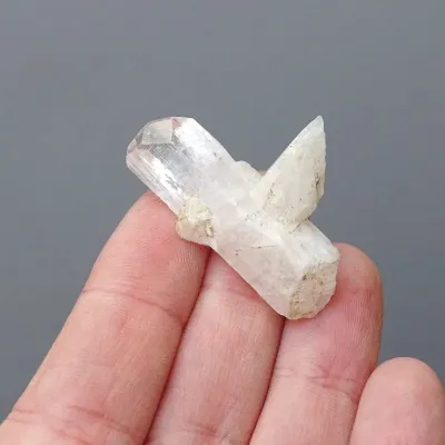 Danburit Naturkristall 7,9g, Mexiko | MINERALS-STONES®