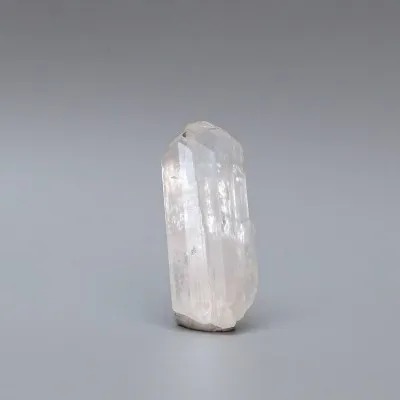 Danburit přírodní krystal 8,5g, Mexiko | MINERALS-STONES®
