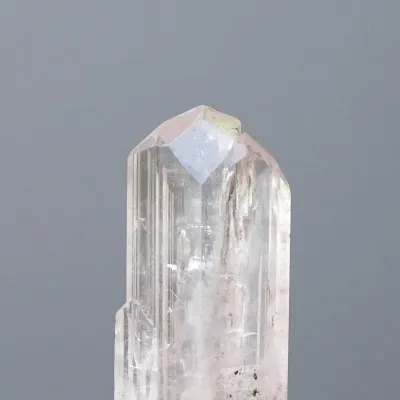 Danburit přírodní krystal 8,5g, Mexiko | MINERALS-STONES®