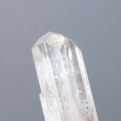 Danburit přírodní krystal 8,5g, Mexiko | MINERALS-STONES®