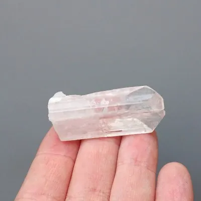 Danburit přírodní krystal 14,2g, Mexiko | MINERALS-STONES®