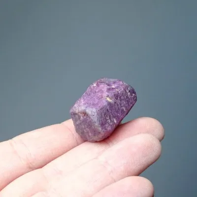 Natürlicher Rubinkristall 21,2g, Madagaskar | MINERALS-STONES
