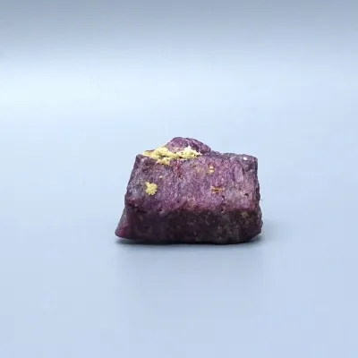 Rubín přírodní krystal 29g, Madagaskar | MINERALS-STONES®