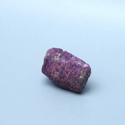 Rubín přírodní krystal 16,5g, Madagaskar | MINERALS-STONES®