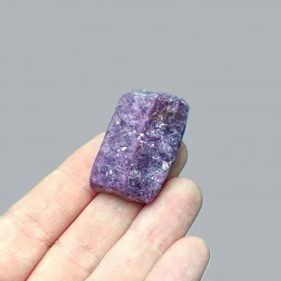 Natürlicher Rubinkristall 27,2g, Madagaskar | MINERALS-STONES