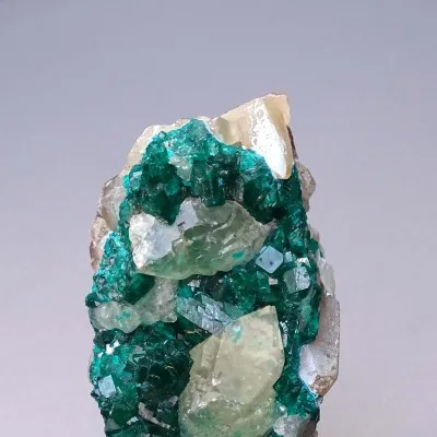 Dioptas natural crystals 63.5g, Congo | MINERALS-STONES
