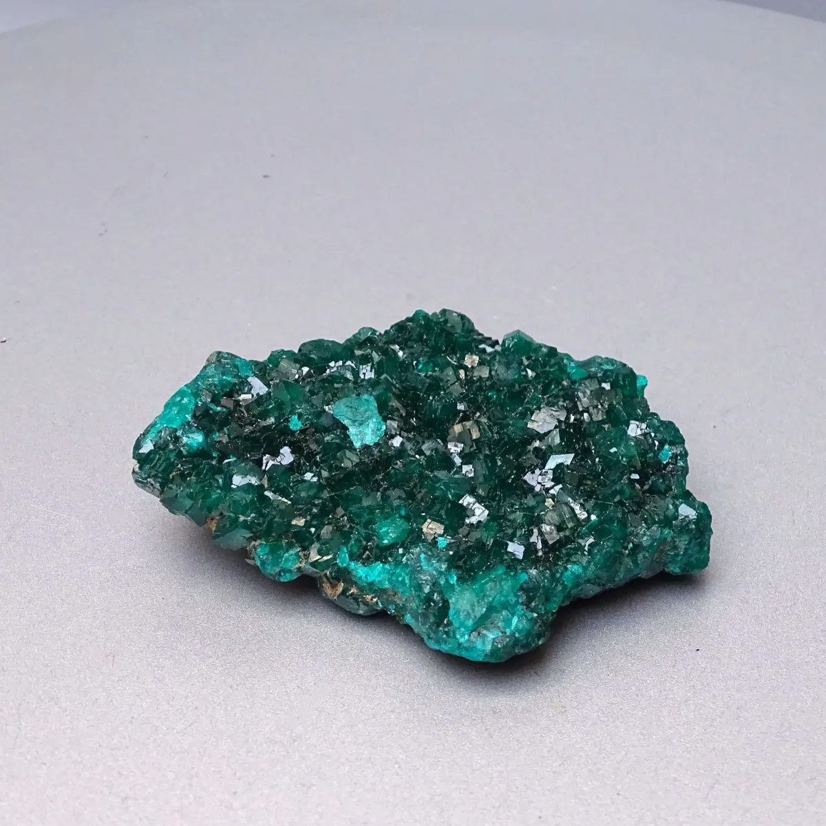 Dioptas natürliche Kristalle 53,9g, Kongo | MINERALS-STONES