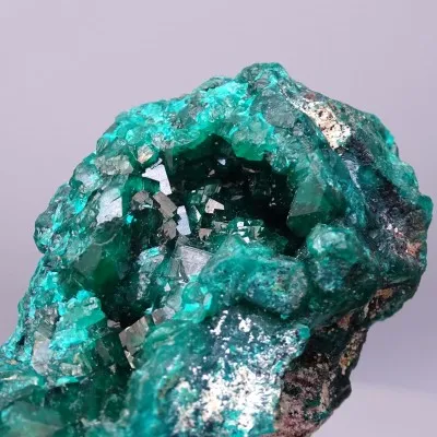 Dioptas natürliche Kristalle 242g, Kongo | MINERALS-STONES