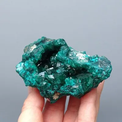 Dioptas natürliche Kristalle 242g, Kongo | MINERALS-STONES