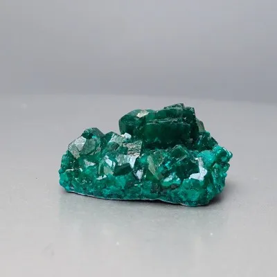 Dioptas přírodní krystaly 19,7g, Kongo | MINERALS-STONES®