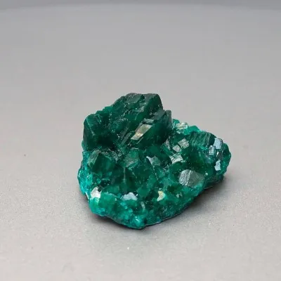 Dioptas přírodní krystaly 19,7g, Kongo | MINERALS-STONES®