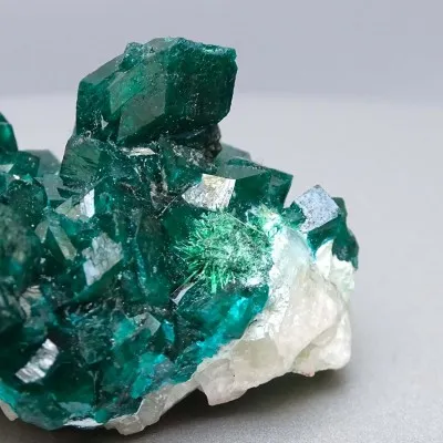 Dioptas natural crystals 54,7g, Congo | MINERALS-STONES
