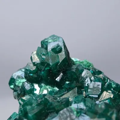 Dioptas natural crystals 54,7g, Congo | MINERALS-STONES