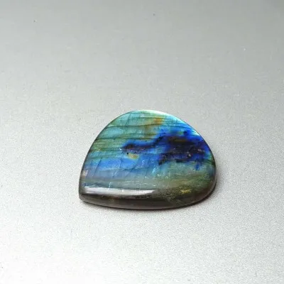 Labradorite natural polished cabochon 20.3g, Madagascar