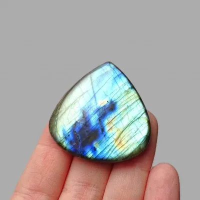 Labradorite natural polished cabochon 20.3g, Madagascar