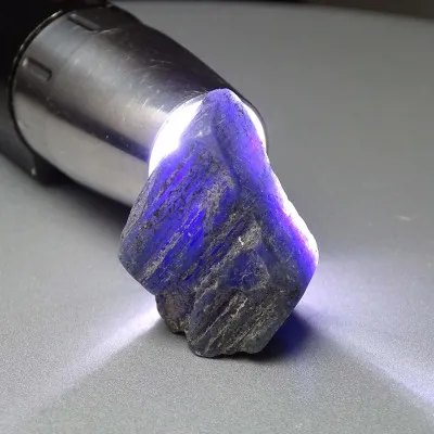 Tanzanit surový minerál 23,5g, Tanzánie