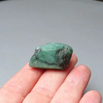 Smaragd přírodní krystal 11,3g, Zambie, MINERALS-STONES®