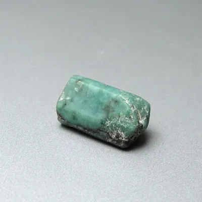 Smaragd přírodní krystal 11,9g, Zambie, MINERALS-STONES®