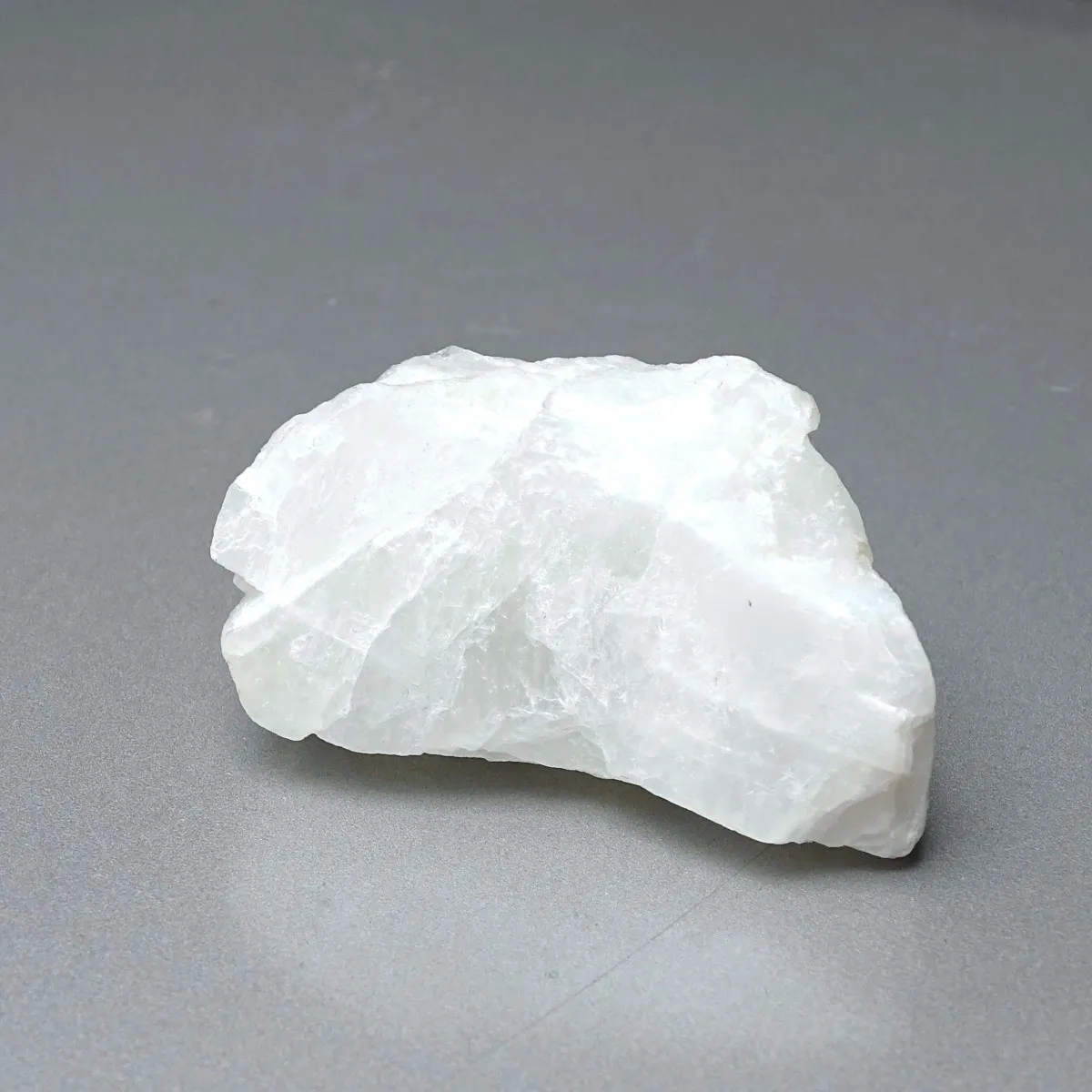 Adular / moonstone 54.1g, Tanzania, MINERALS-STONES