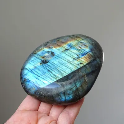 Labradorite polished 525g, Madagascar | MINERALS-STONES