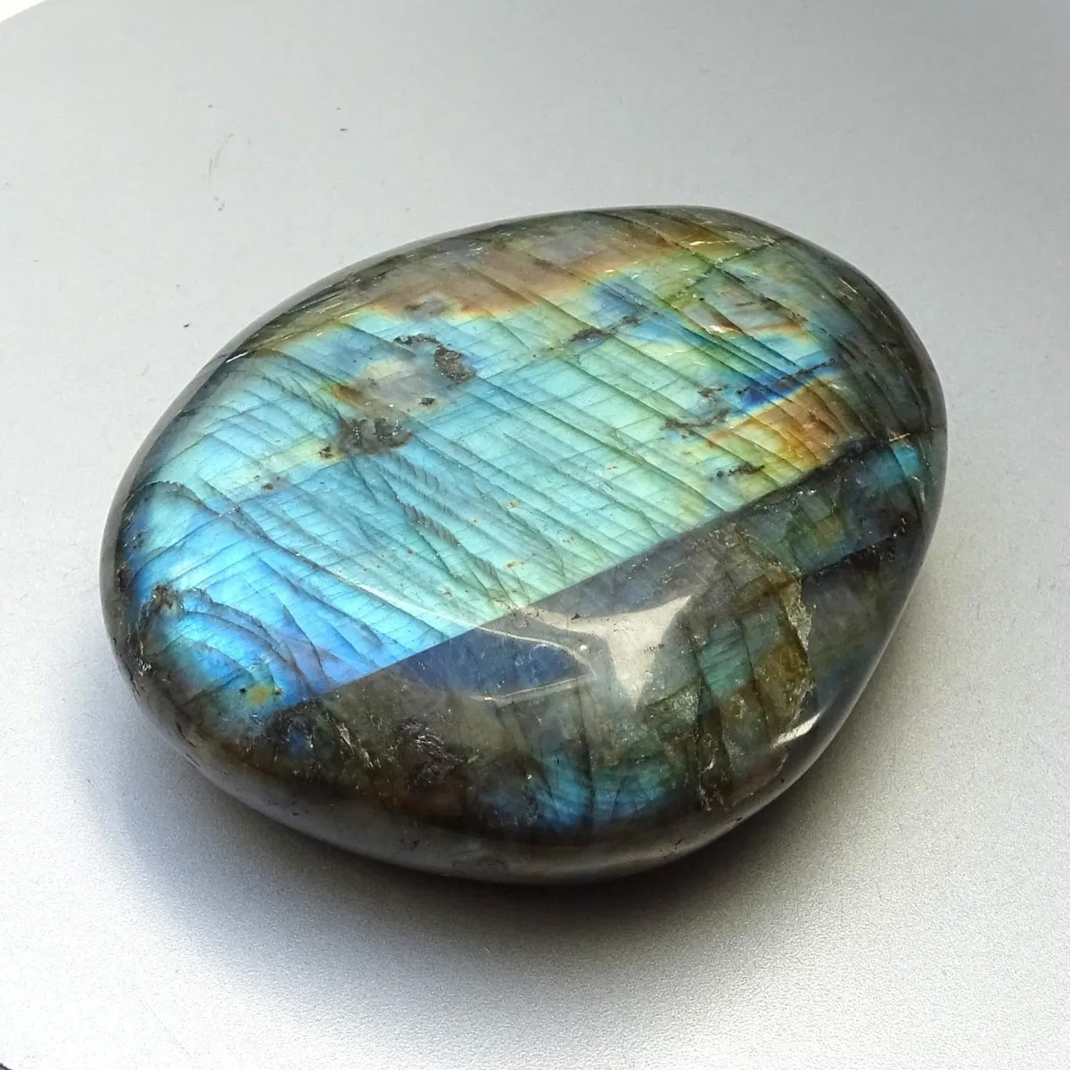 Labradorit poliert 525g, Madagaskar | MINERALS-STONES
