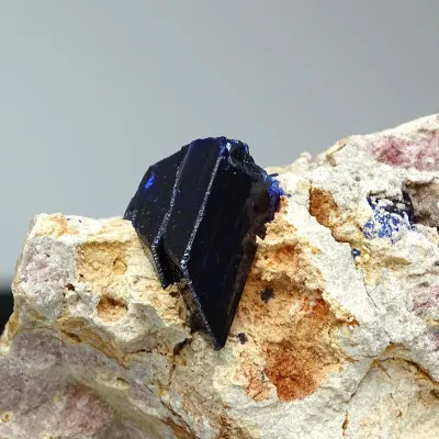 Azurit-Kristalle im Gestein 282g, Marokko | MINERALS-STONES