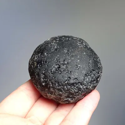 Tektit přírodní indočínit 136g, Vietnam  | MINERALS-STONES®