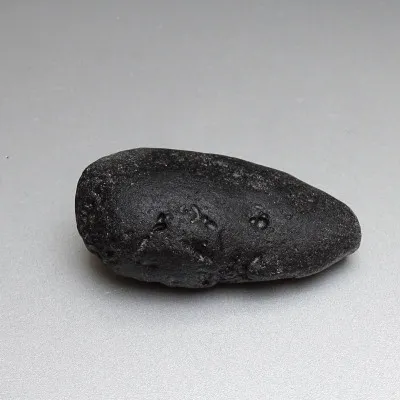 Tektit natürlicher Indocinit 79g, Vietnam  | MINERALS-STONES