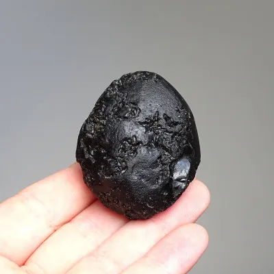 Tektit natürlicher Indocinit 65g, Vietnam  | MINERALS-STONES