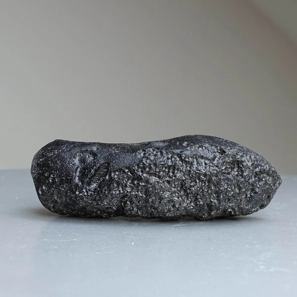 Tektit natürlicher Indocinit 70g, Vietnam  | MINERALS-STONES