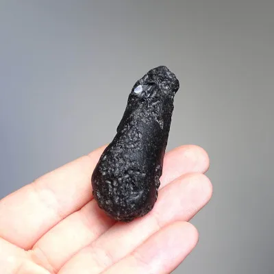 Tektit natürlicher Indocinit 30,9g, Vietnam  | MINERALS-STONES