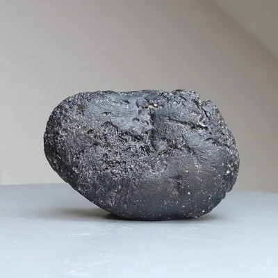 Tektit natürlicher Indocinit 161g, Vietnam  | MINERALS-STONES