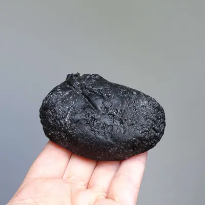 Tektite natural indochinite 161g, Vietnam  | MINERALS-STONES