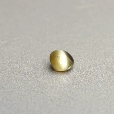 Natural chrysoberyl – cat's eye 0.92ct, Sri Lanka | MINERALS-STONES