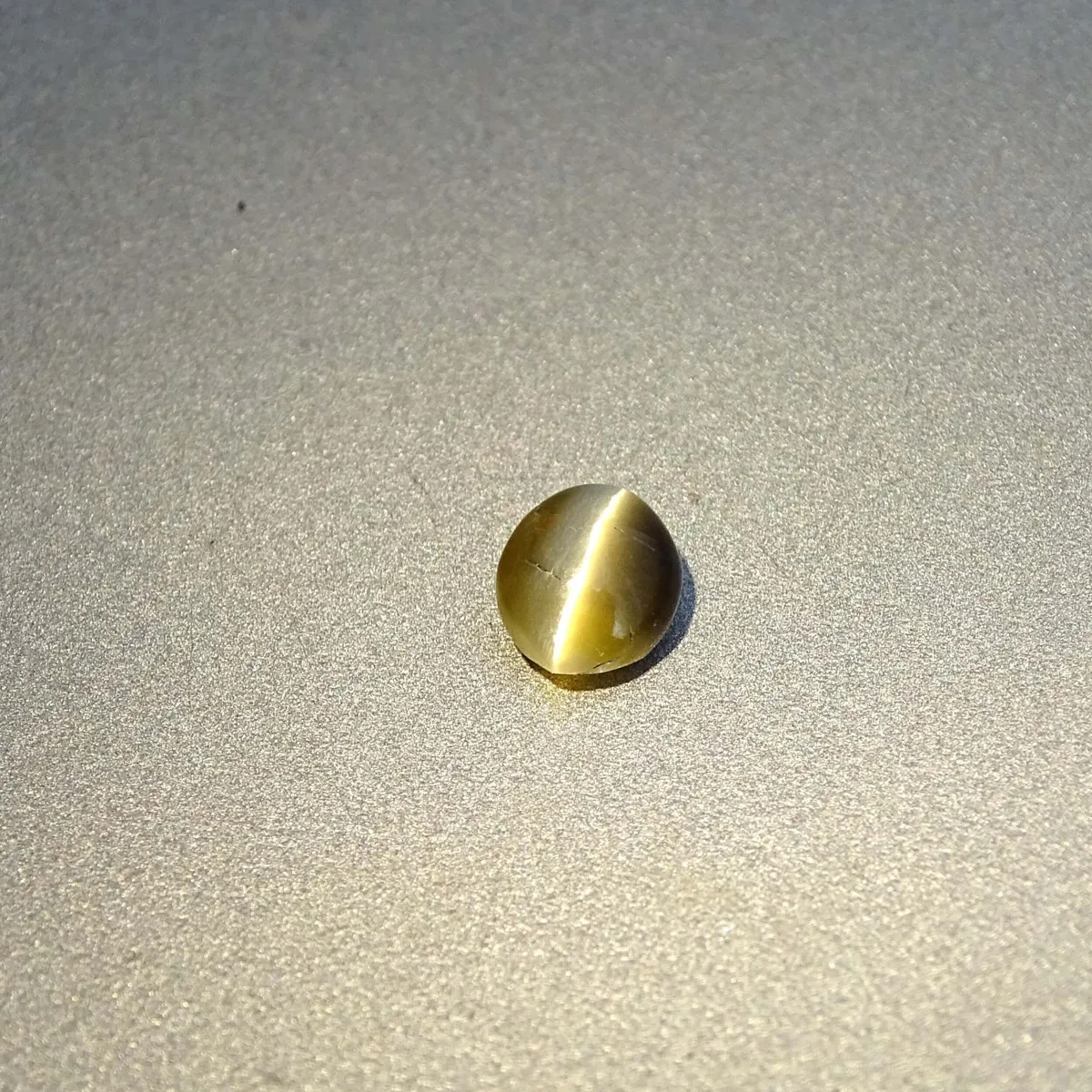 Přírodní chryzoberyl kočičí oko 0,92ct, Srí Lanka | MINERALS-STONES®