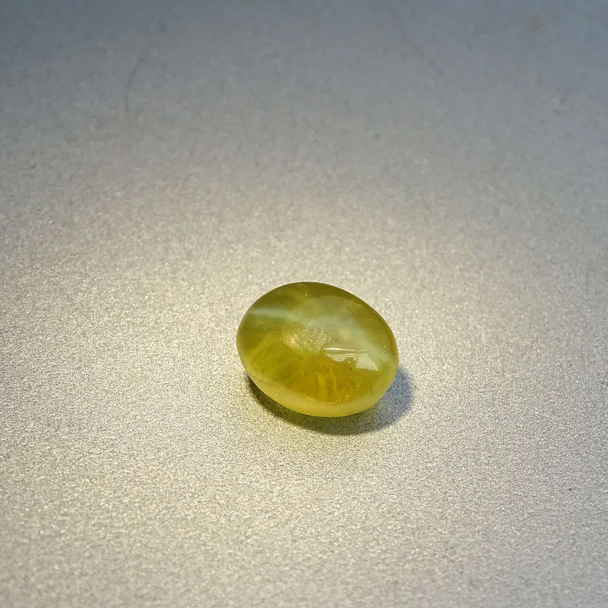 Natürlicher Chrysoberyll – Katzenauge 4,50ct, Sri Lanka | MINERALS-STONES