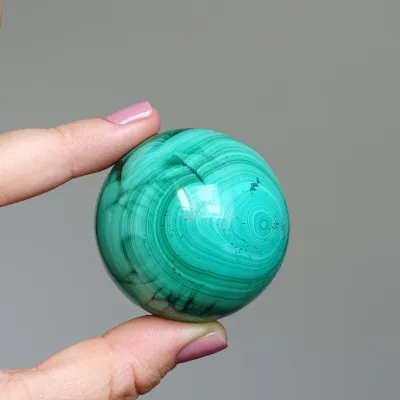 Malachit leštěný - koule 217g, Kongo | MINERALS-STONES®