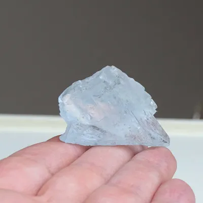 Akvamarín přírodní krystal 23,3g, Pakistán  | MINERALS-STONES®