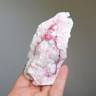Tugtupit rare mineral 141.2g, fluorescence under UV, Greenland