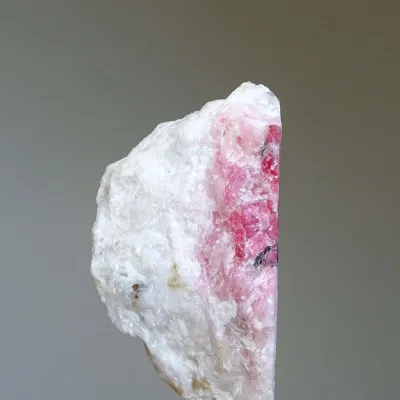 Tugtupit, seltenes Mineral 35,3g, Fluoreszenz unter UV, Grönland
