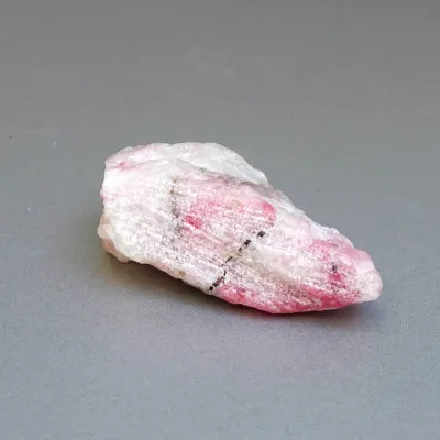 Tugtupit rare mineral 19,4g, fluorescence under UV, Greenland