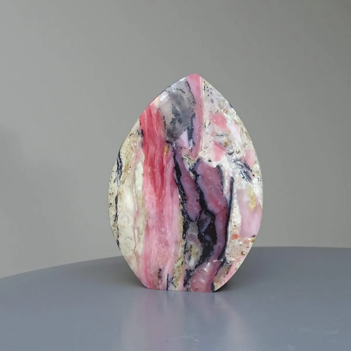 Andiner rosa Opal, poliert 121g, Peru | MINERALS-STONES