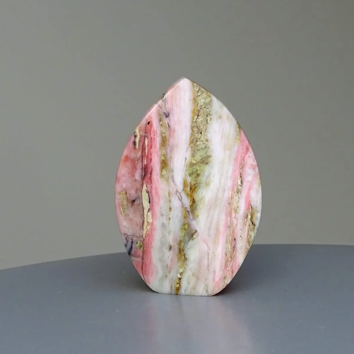 Andean pink opal polished 66g, Peru  | MINERALS-STONES