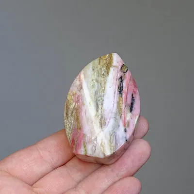 Andean pink opal polished 66g, Peru  | MINERALS-STONES