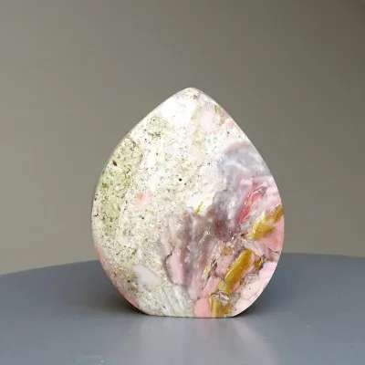 Andiner rosa Opal, poliert 131g, Peru | MINERALS-STONES