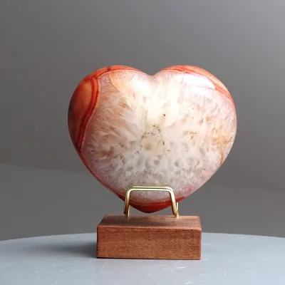 Polished carnelian heart 302g, Madagascar | MINERALS-STONES