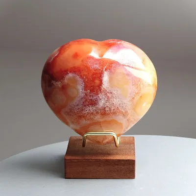 Polished carnelian heart 364g, Madagascar | MINERALS-STONES