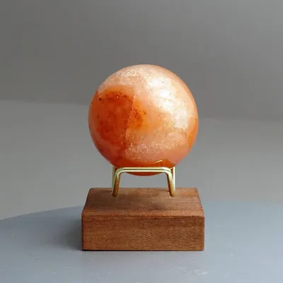 Polierte Karneolkugel, 135g, Madagaskar | MINERALS-STONES