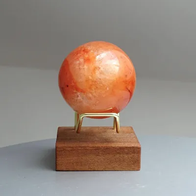 Polierte Karneolkugel, 135g, Madagaskar | MINERALS-STONES